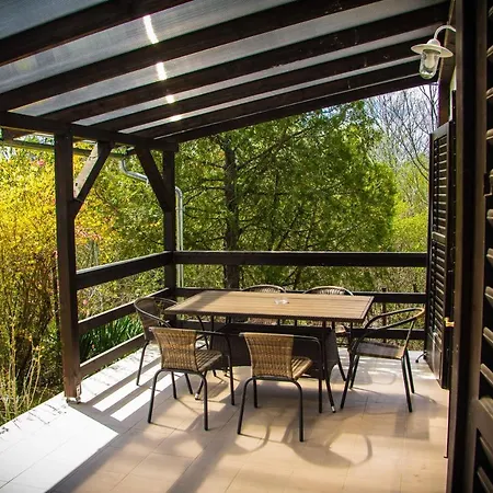 Kenderhordo Pihenohaz Lägenhet Zánka