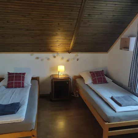 Kenderhordo Pihenohaz * Zánka