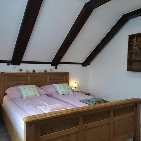 Kenderhordo Pihenohaz *